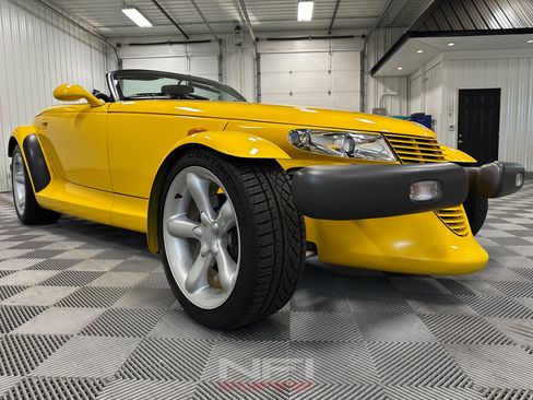 Used 1999 Plymouth Prowler RWD image 24