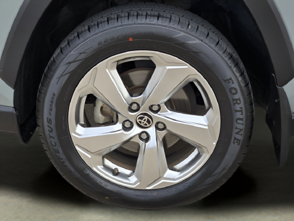 Used 2021 Toyota RAV4 XLE Premium AWD/4WD image 11