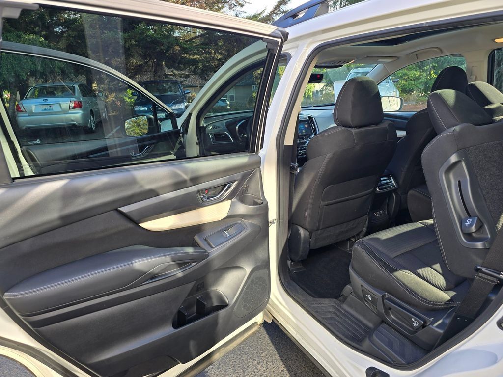 Used 2019 Subaru Ascent Premium AWD/4WD image 9