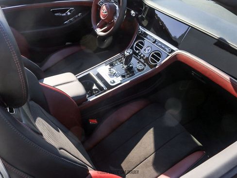 Used 2024 Bentley Continental GT S image 16