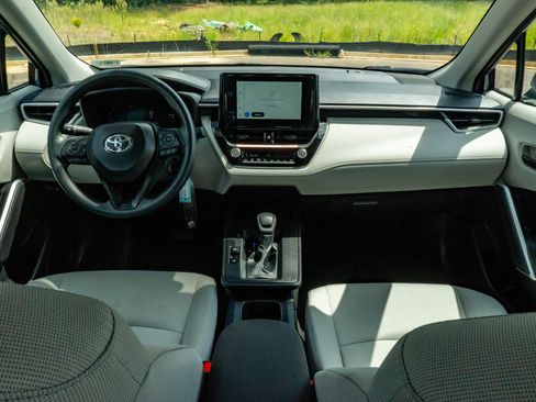 Used 2026 Toyota Corolla Cross L FWD image 21