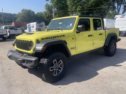 Used 2024 Jeep Gladiator Mojave w/ Convenience Group AWD/4WD image 9