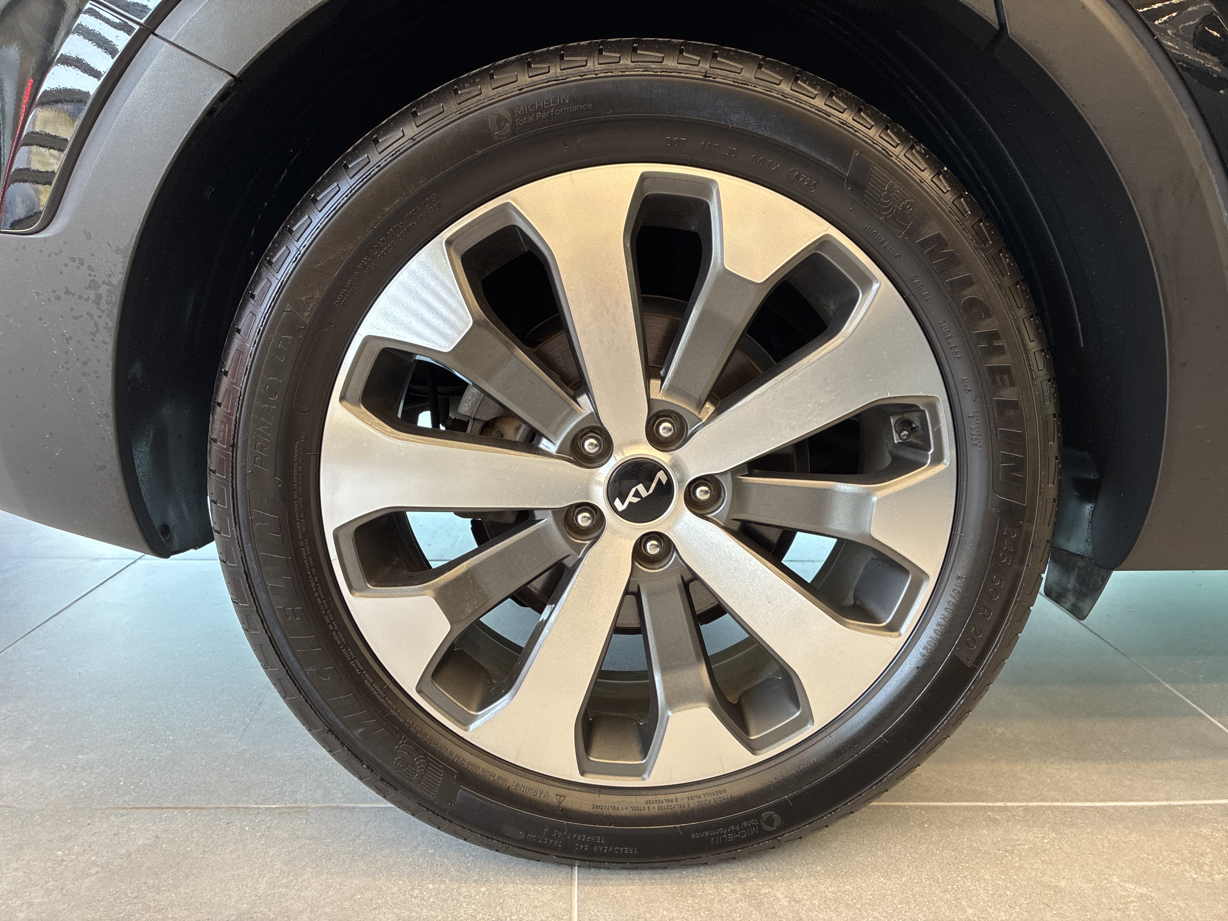 Certified 2022 Kia Telluride EX w/ EX Premium Package AWD/4WD image 30