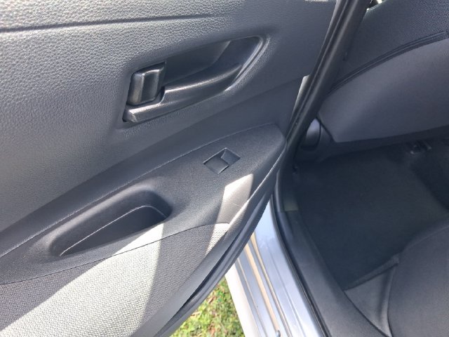 Used 2025 Toyota Corolla LE FWD image 10