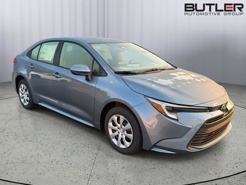 New 2026 Toyota Corolla LE FWD image 8