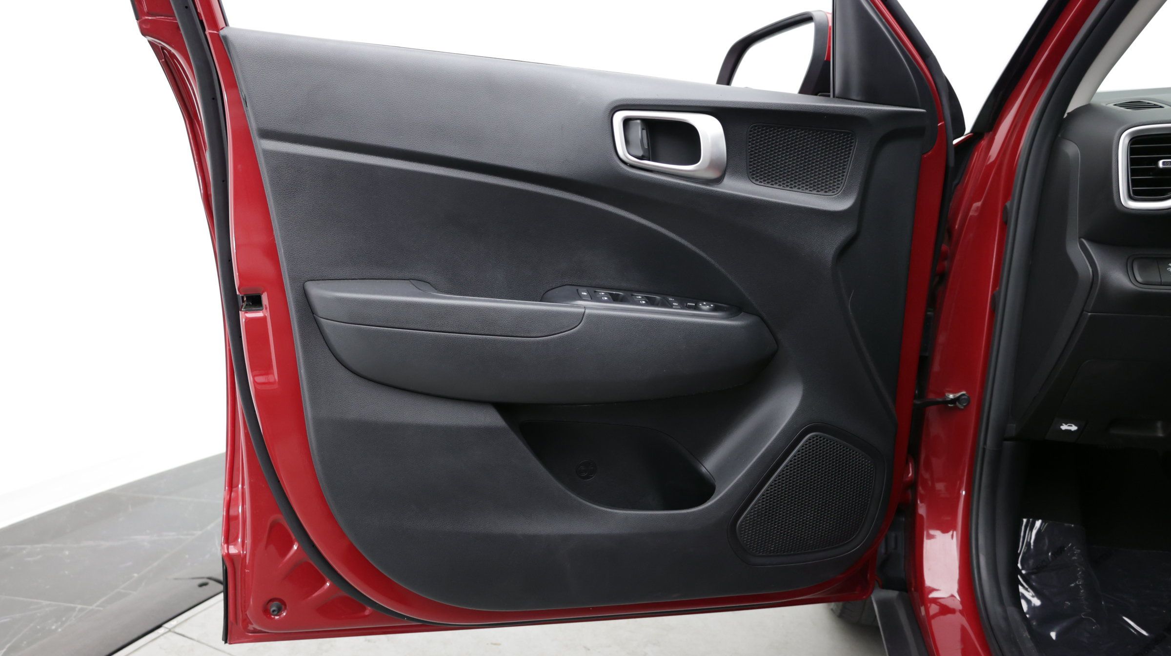Used 2023 Hyundai Venue SE FWD image 10
