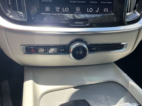 New 2026 Volvo V60 B5 Cross Country Plus w/ Protection Package Premier image 20
