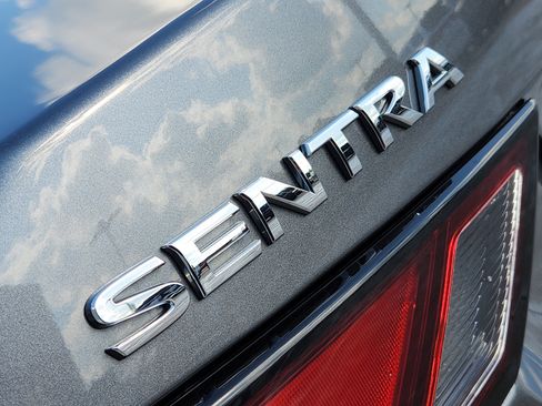 Used 2025 Nissan Sentra SV FWD image 12