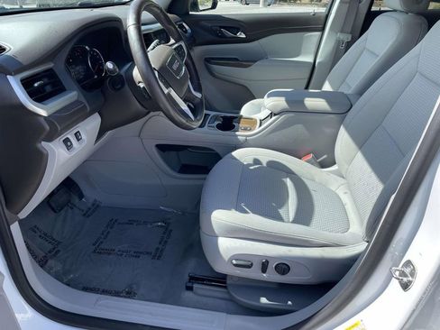 Used 2020 GMC Acadia SLE w/ Driver Convenience Package FWD image 20