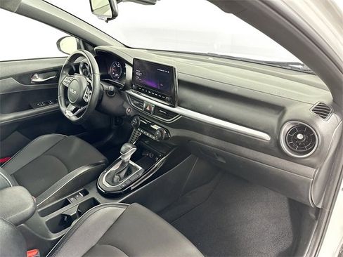 Used 2023 Kia Forte GT-Line w/ GT-Line Premium Package image 30