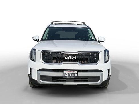 Used 2024 Kia Telluride EX w/ EX Captain's Chair Package image 8