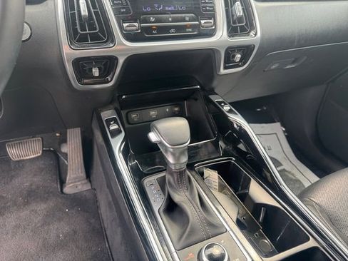 Used 2022 Kia Sorento SX AWD/4WD image 15