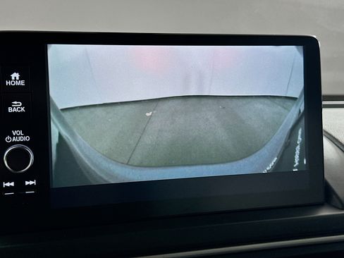 Used 2025 Honda Pilot EX-L image 22