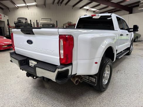 Used 2024 Ford F350 XLT AWD/4WD image 7