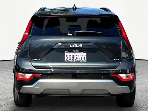 Used 2023 Kia Niro EX Touring image 5