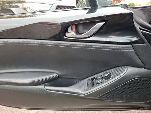 Used 2020 MAZDA MX-5 Miata RF Grand Touring image 11
