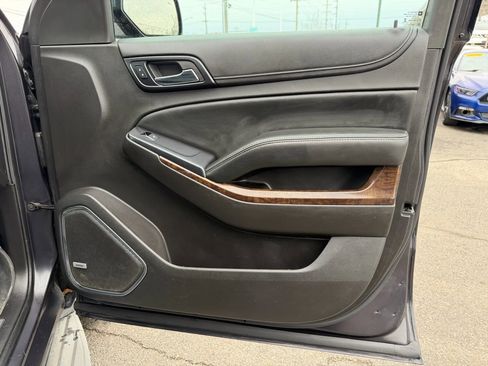 Used 2015 Chevrolet Suburban LT w/ Luxury Package image 29