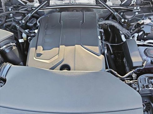 New 2025 Audi Q5 Premium Plus image 17