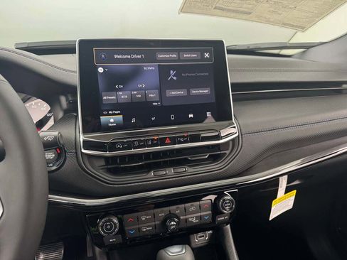 New 2026 Jeep Compass Limited image 30