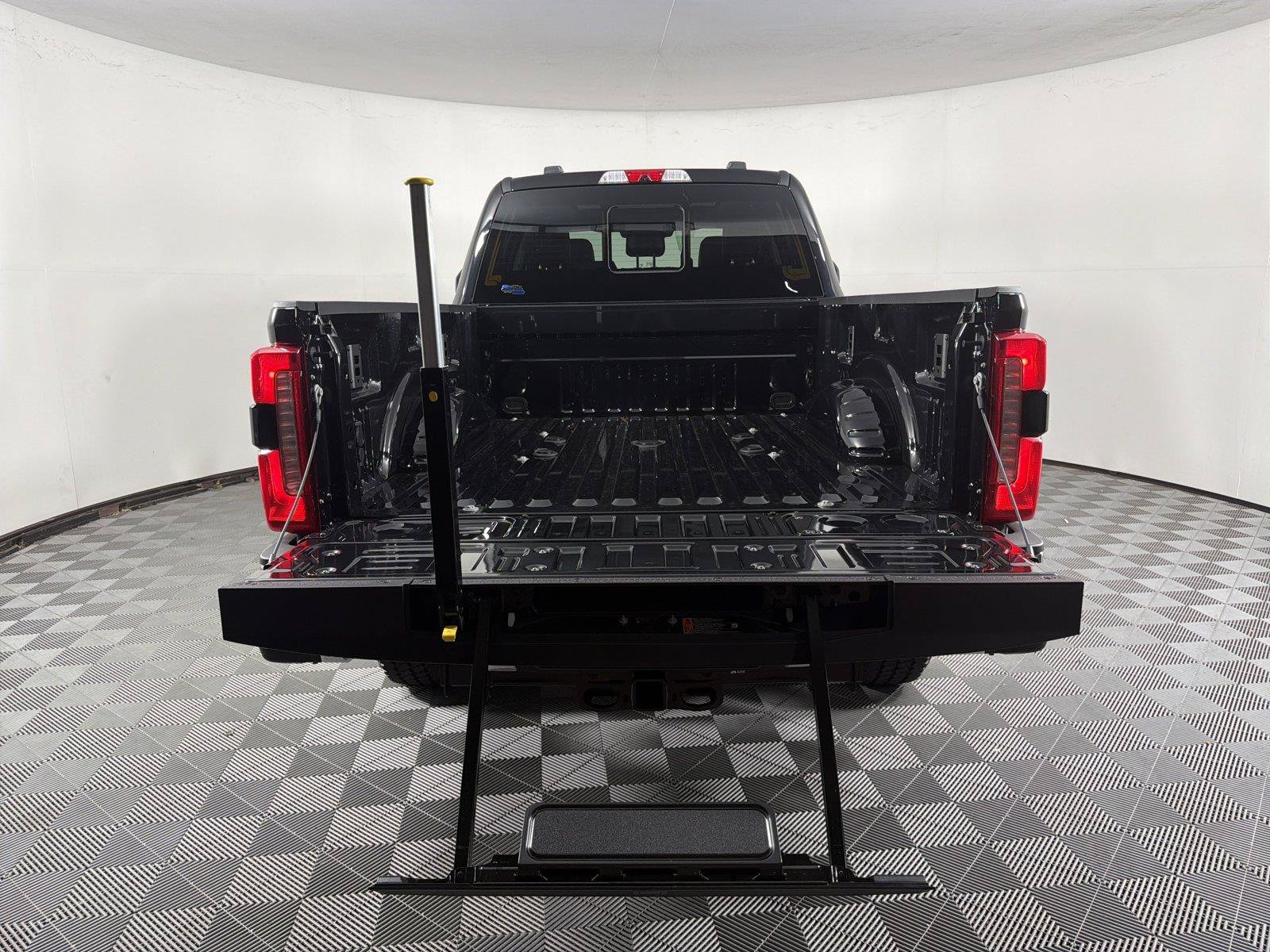 New 2026 Ford F250 Lariat w/ Lariat Premium Package AWD/4WD image 19