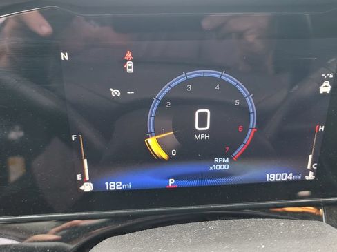 Used 2024 Chevrolet Trax ACTIV w/ Sunroof Package FWD image 9