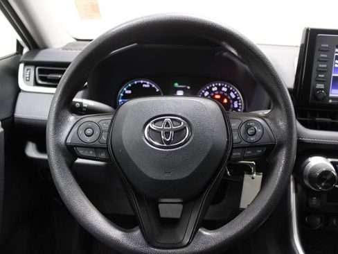 Used 2021 Toyota RAV4 LE image 25