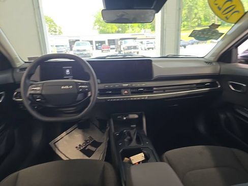 Certified 2025 Kia K4 FWD image 11