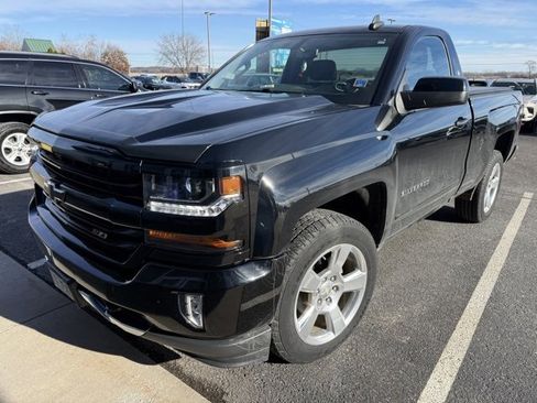 Used 2018 Chevrolet Silverado 1500 LT w/ LT Convenience Package image 1