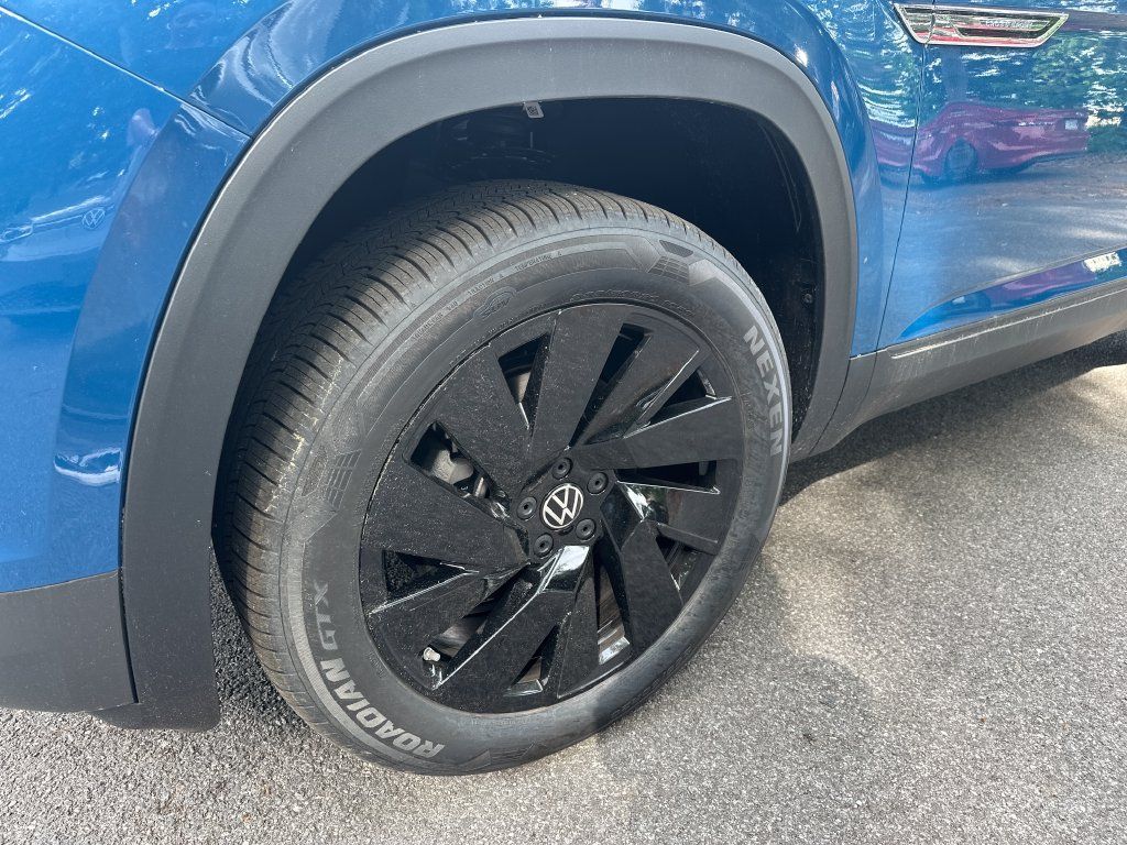 New 2026 Volkswagen Atlas Cross Sport SE AWD/4WD image 7