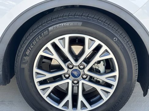 Used 2022 Ford Escape SEL FWD image 14