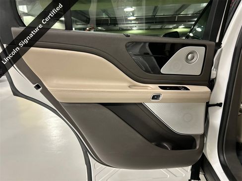 Used 2023 Lincoln Aviator Reserve w/ Equipment Group 201A image 23