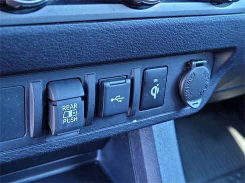 Used 2022 Toyota Tacoma 2WD Double Cab image 23