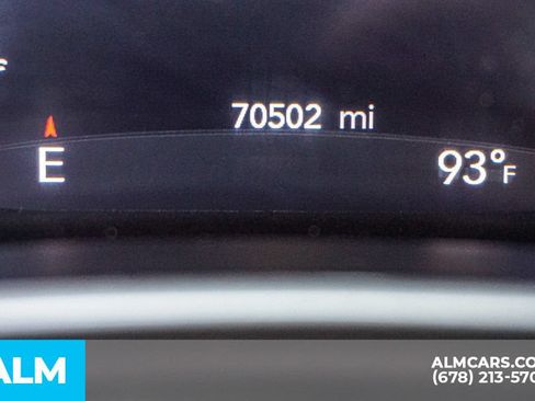 Used 2023 Chrysler Pacifica Touring-L FWD image 59