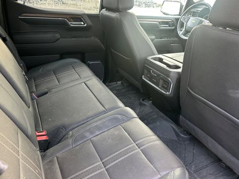 Used 2023 Chevrolet Silverado 1500 High Country w/ High Country Premium Package image 17