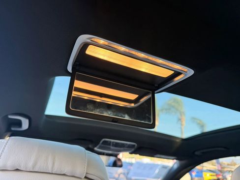 Used 2015 Mercedes-Benz S 550 Sedan image 26