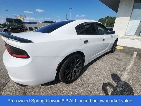 Used 2019 Dodge Charger SXT RWD image 6