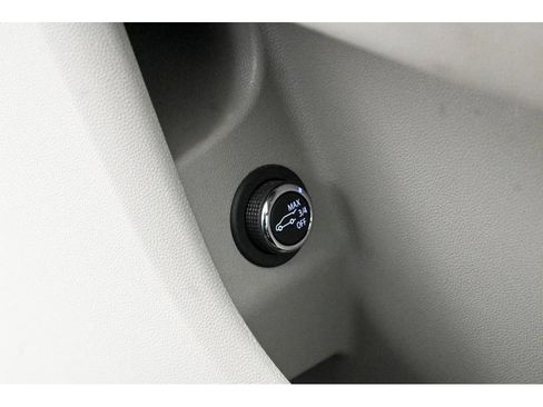 Used 2023 Cadillac XT4 Premium Luxury image 32