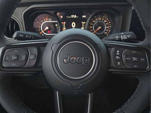 Used 2025 Jeep Gladiator Mojave AWD/4WD image 19