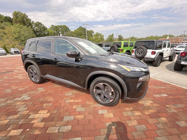 Used 2025 Nissan Rogue SV FWD image 37