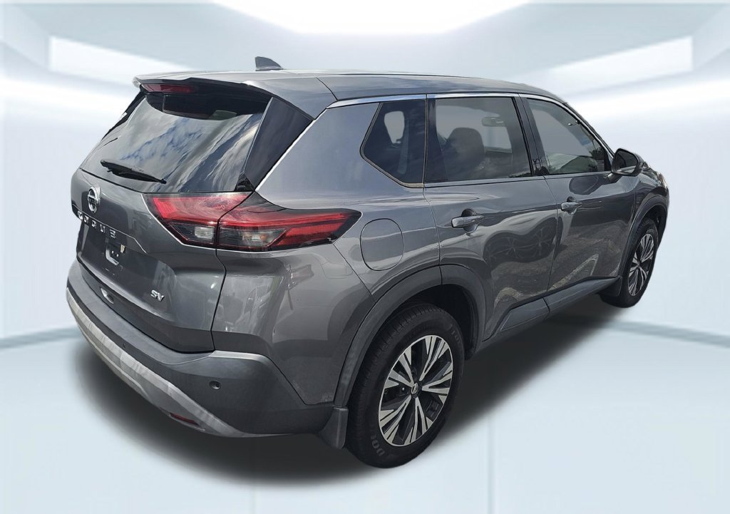 Used 2021 Nissan Rogue SV FWD image 2