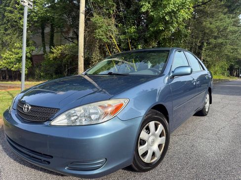 Used 2002 Toyota Camry LE FWD image 2