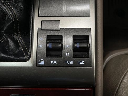 Used 2016 Lexus GX 460 w/ Premium Package AWD/4WD image 28