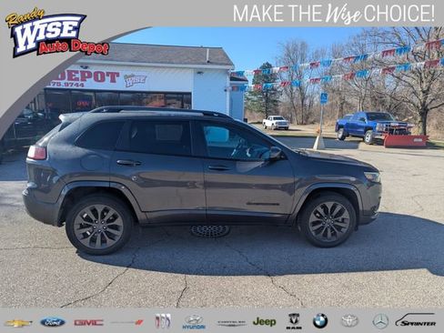 Used 2019 Jeep Cherokee High Altitude image 2