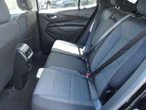 Used 2022 Chevrolet Equinox LT AWD/4WD image 16