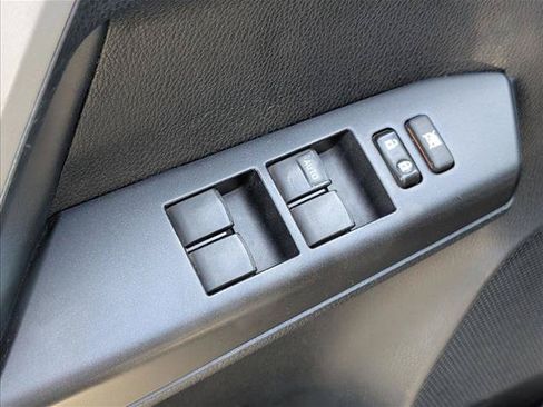 Used 2018 Toyota RAV4 XLE w/ Plus Extra Value Package FWD image 11