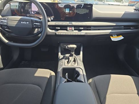 New 2026 Kia K4 FWD image 13