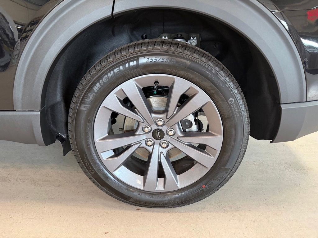 New 2026 Ford Explorer Active w/ Active Comfort Package AWD/4WD image 38