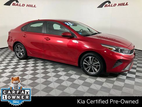 Certified 2023 Kia Forte LXS image 1