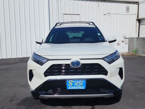 Used 2022 Toyota RAV4 SE w/ SE Grade Weather Package AWD/4WD image 8