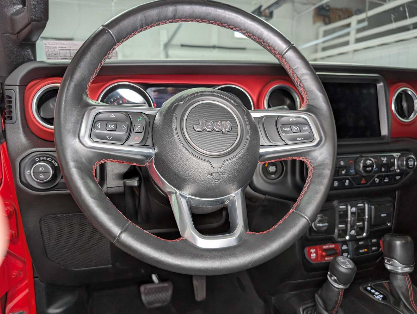Used 2020 Jeep Gladiator Rubicon AWD/4WD image 41
